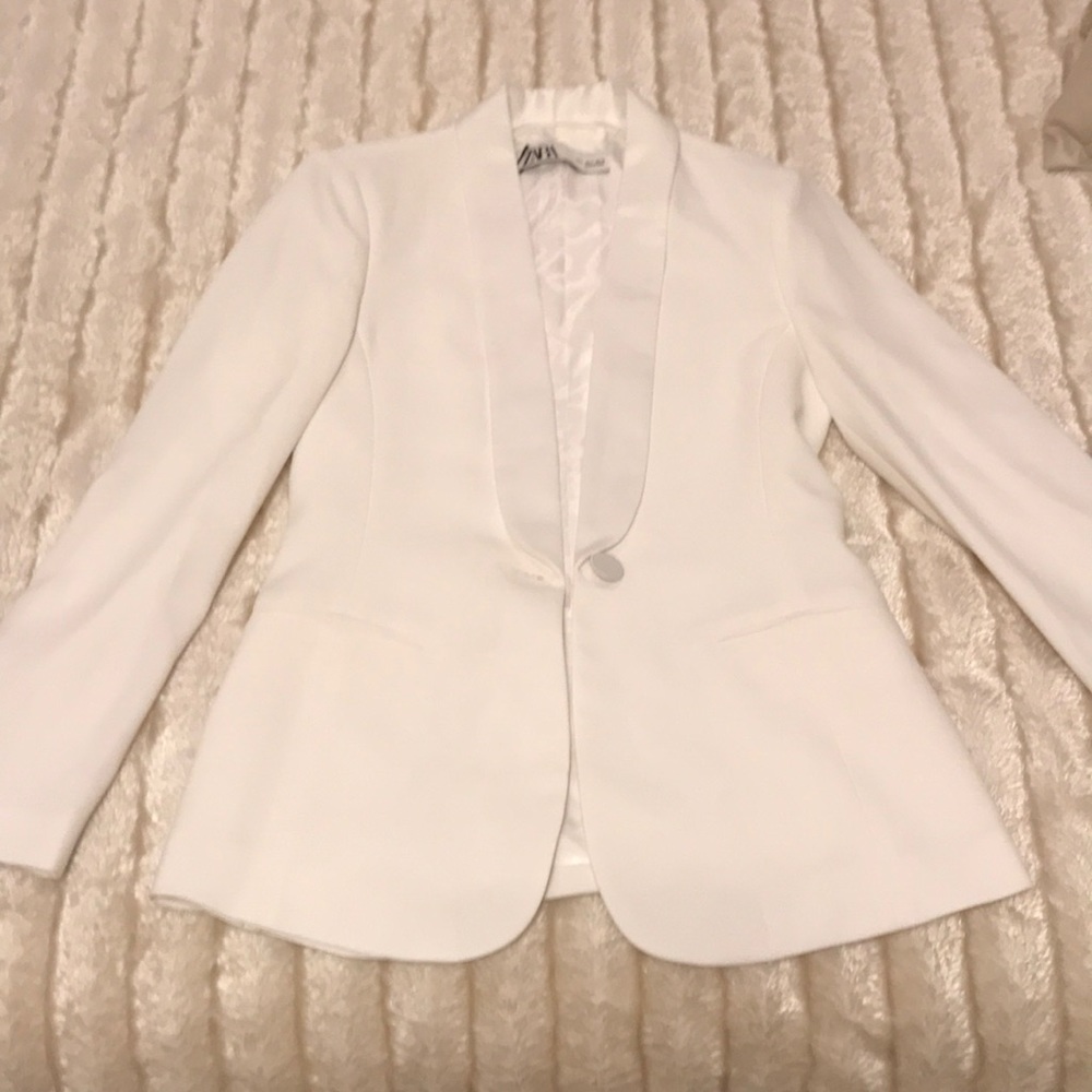 White Zara Blazer